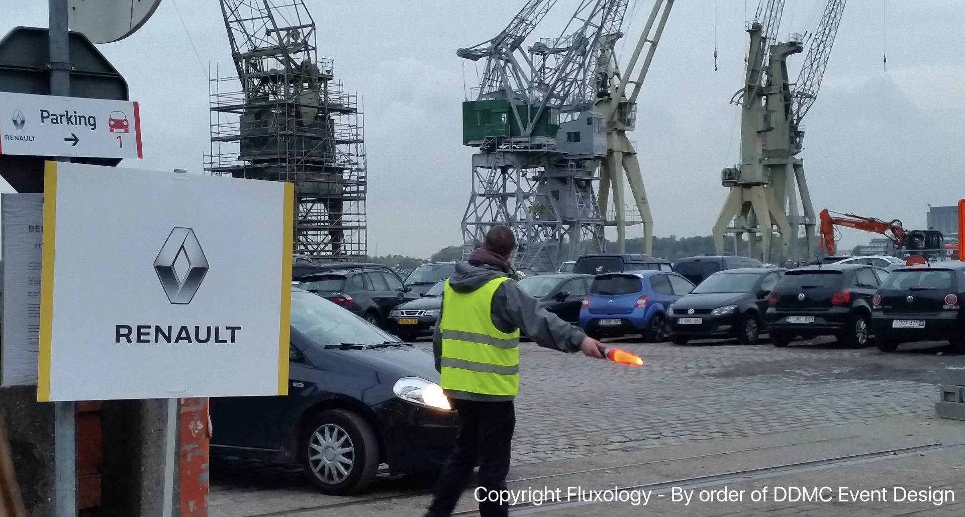 RENAULT REVEAL 2015